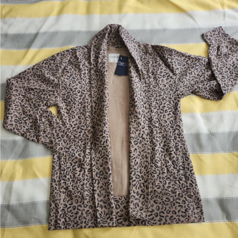 Abercrombie and Fitch Cardigan size Medium NWT